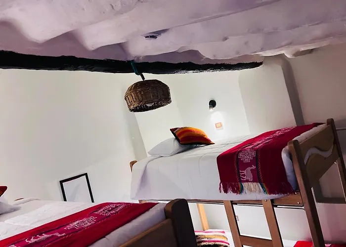 Mud House Hostal