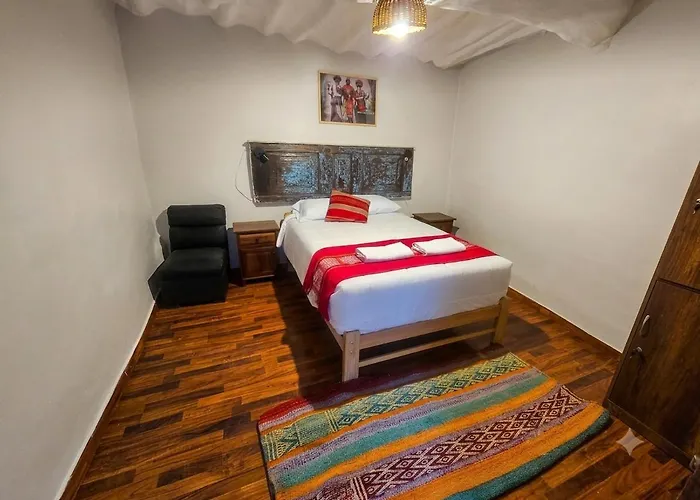 Mud House Hostal